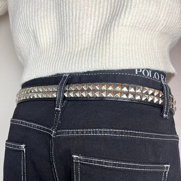 Y2k 2000s classic pyramid studded black and silver goth emo belt - Picture 4 of 6